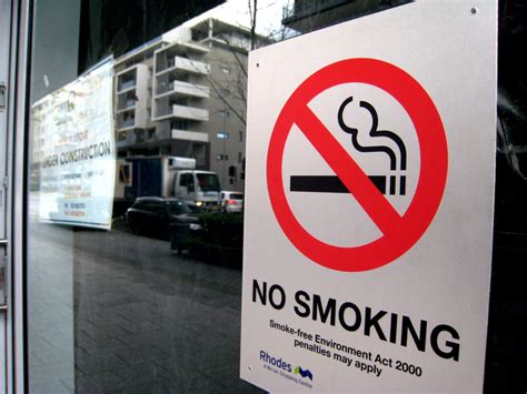 england ban on smoking in public places